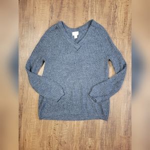 FREE W BUNDLE Urban Heritage sweater